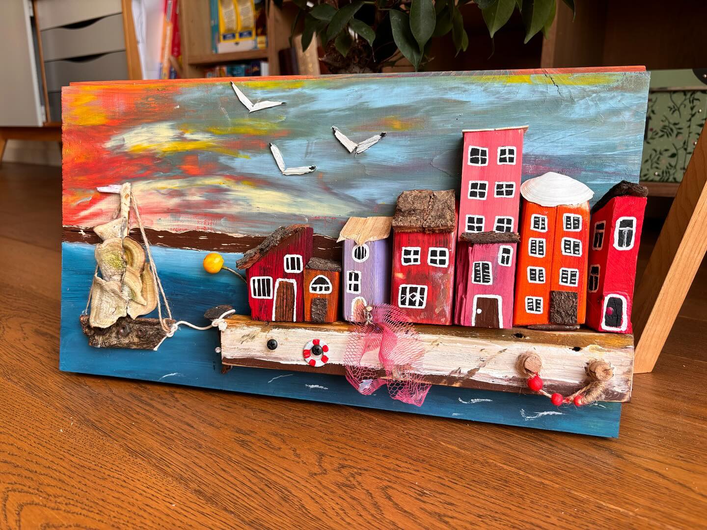 Słońce odpływa, domy czekają