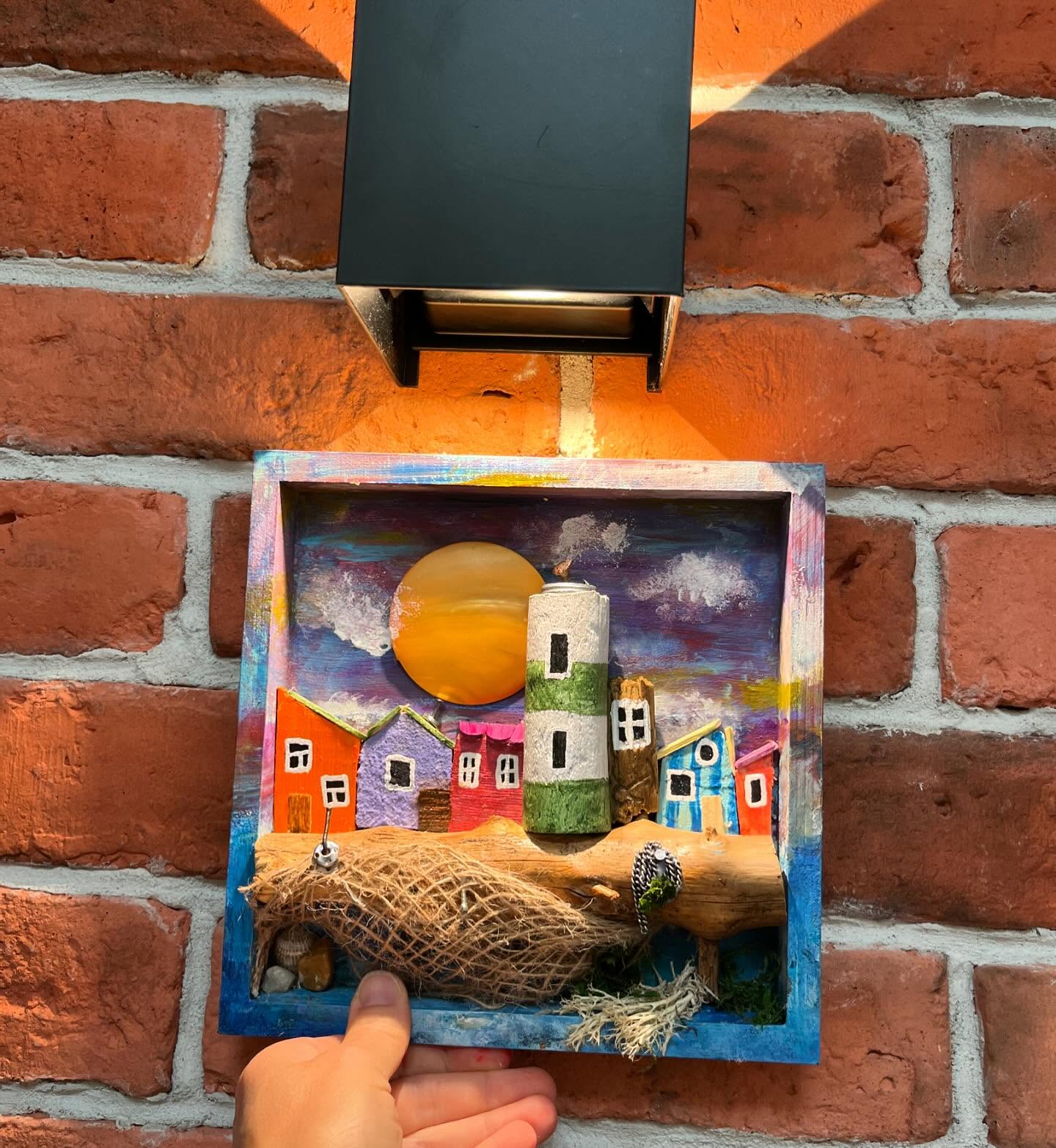 Latarnia nad Tęczowym Brzegiem